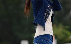 过来让我亲亲你那里